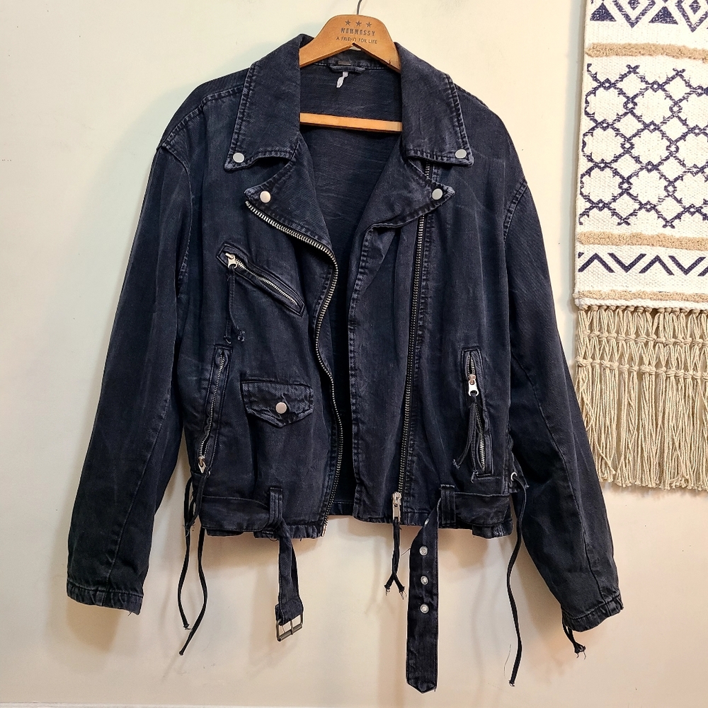 Free People Oversized Denim Belted Moto Jacket In Washed Black Size Small - Picture 6 of 8